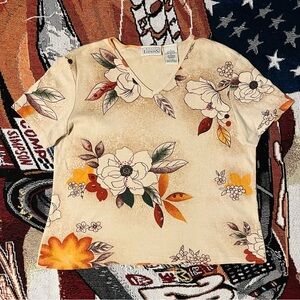 Vintage Basic Editions AOP V Neck Floral Printed Tee (L)